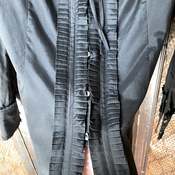 Women’s Size 8 black dress shirt - Picture 4 of 6